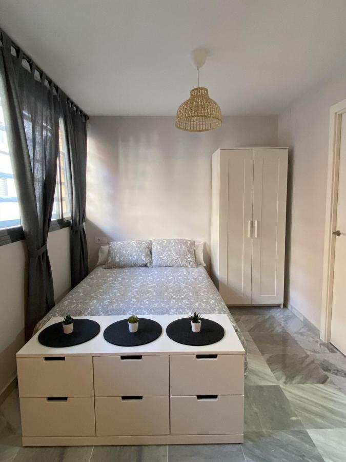 Ferienwohnung Quattro Triana En Salado Sevilla Exterior foto