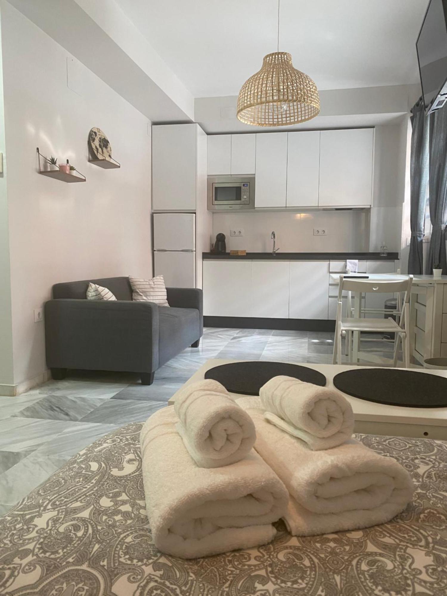 Ferienwohnung Quattro Triana En Salado Sevilla Exterior foto