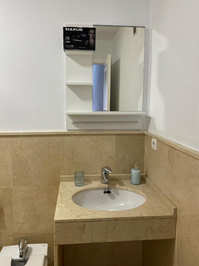 Ferienwohnung Quattro Triana En Salado Sevilla Exterior foto