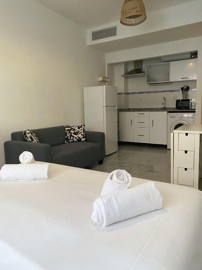 Ferienwohnung Quattro Triana En Salado Sevilla Exterior foto